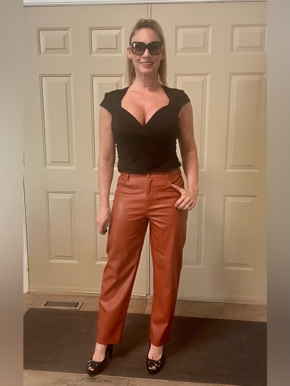 Joe fresh rust brown burnt orange fauxl leather vegan straight leg pants 8 NWOT - Picture 2 of 13